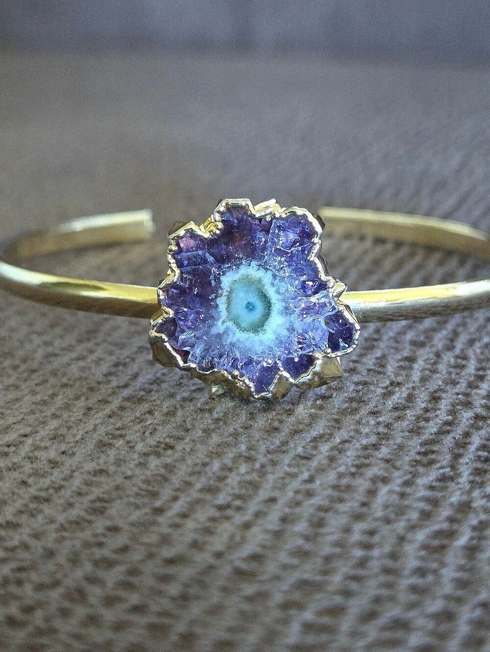 Amethyst💜 Stalactite Thin Gold💛 Cuff Style Bracelet - NWOT - Picture 2 of 16